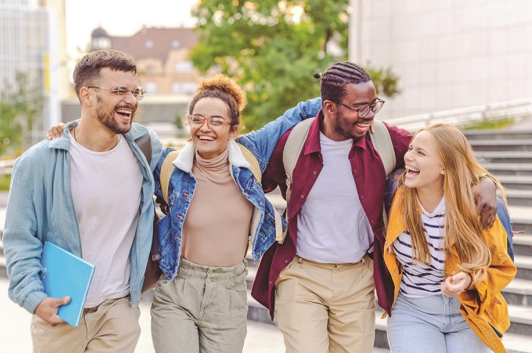 Jovenes estudiantes en Barcelona, España